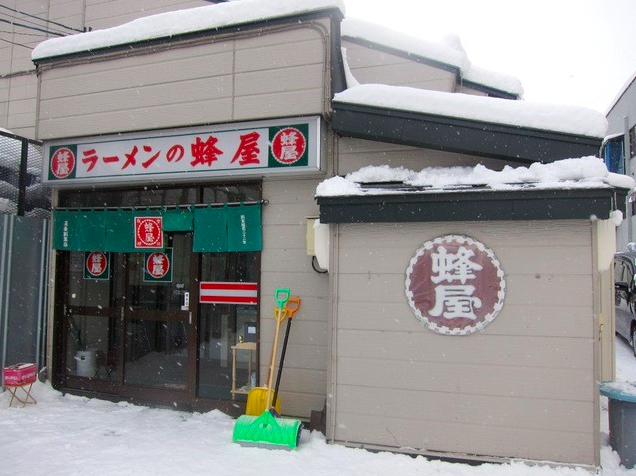 【蜂屋 五条創業店】焦がしラード香る旭川ラーメンの原点を味わう